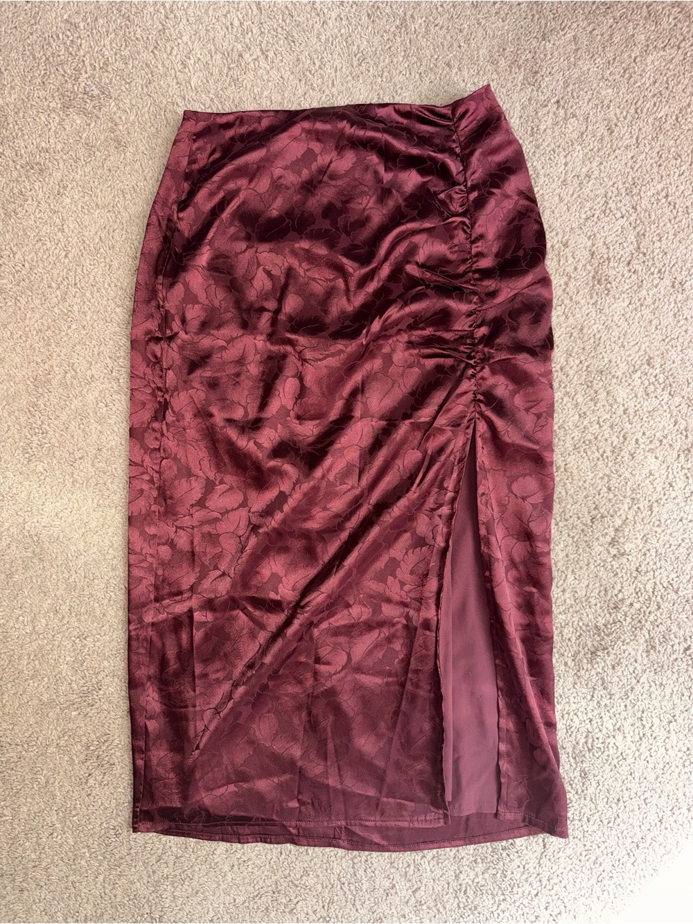 Lulu's Burgundy Ruched Floral Jacquard Midi Skirt